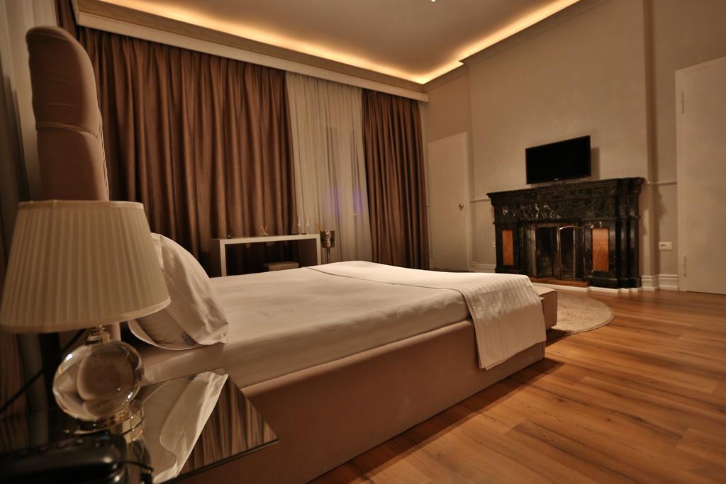 Padam Boutique Hotel Tirana Extérieur photo